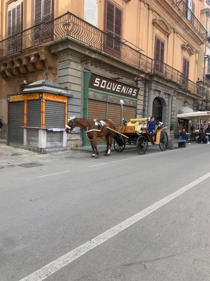 Suite Alla Cattedrale Palermo Exteriör bild